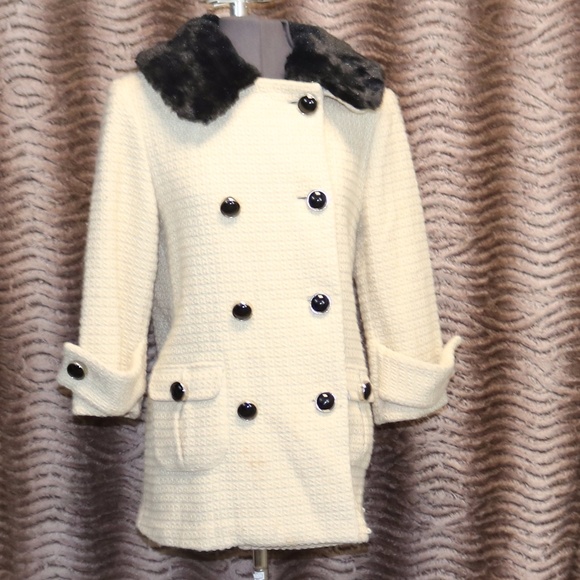 Modcloth Jackets & Blazers - Knitted Dove Blustery Bustling jacket size Medium